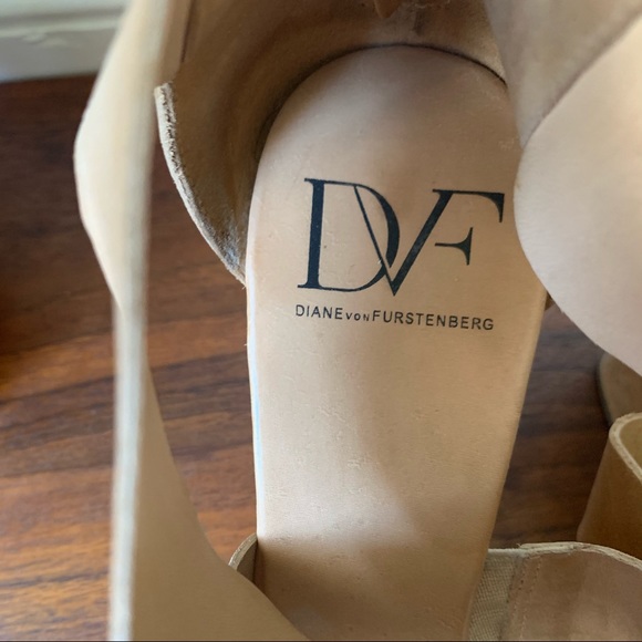 Diane Von Furstenburg Tan Opal Crisscross Wedge - Picture 8 of 10